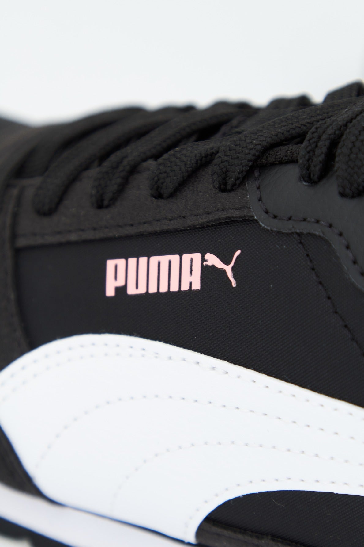 PUMA ST RUNNER V NL en color NEGRO (3)