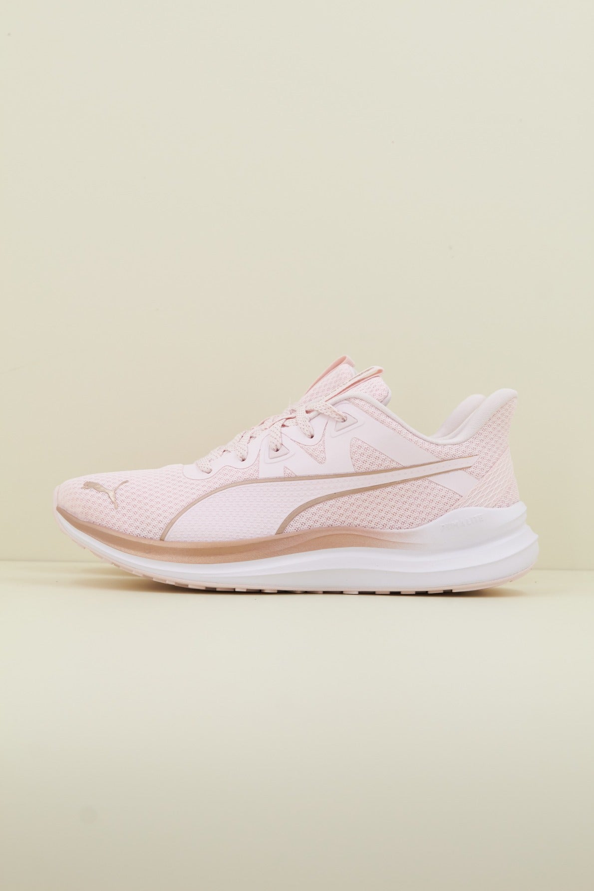 PUMA REFLECT LITE MOLTEN METAL en color ROSA (1)