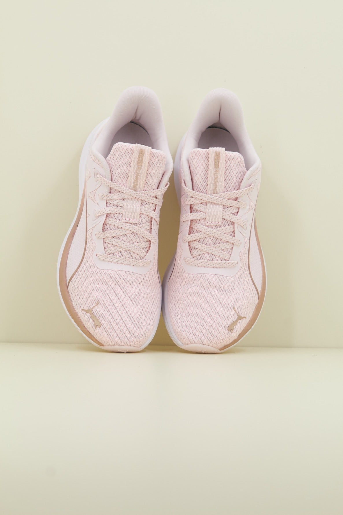 PUMA REFLECT LITE MOLTEN METAL en color ROSA (2)