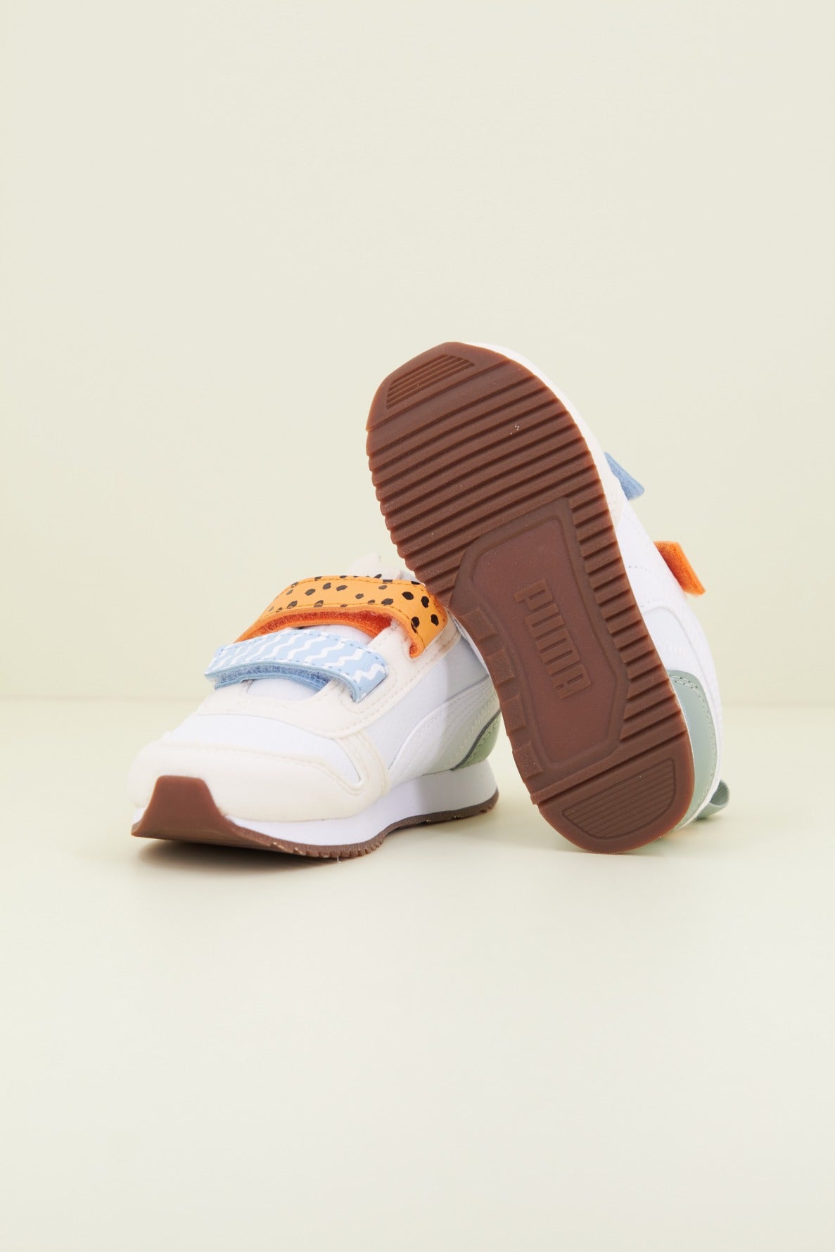 PUMA R MIX MTCH V INF en color BEIS (4)