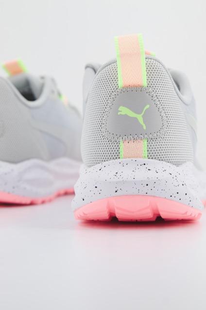 PUMA TWITCH RUNNER TRAIL en color GRIS (3)