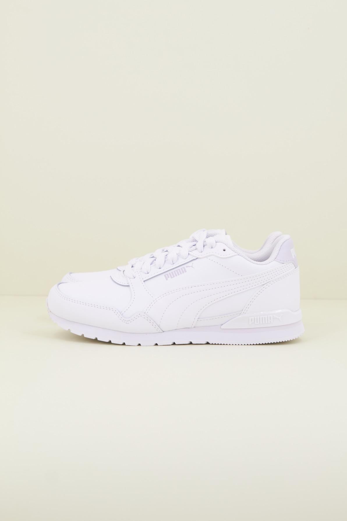 PUMA ST RUNNER V L en color BLANCO (1)