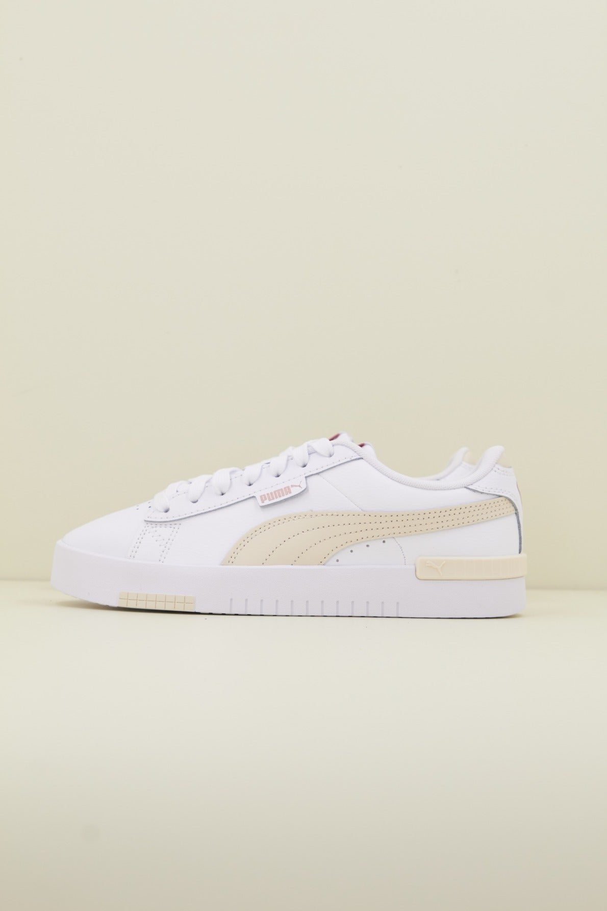 PUMA JADA RENEW en color BLANCO (1)