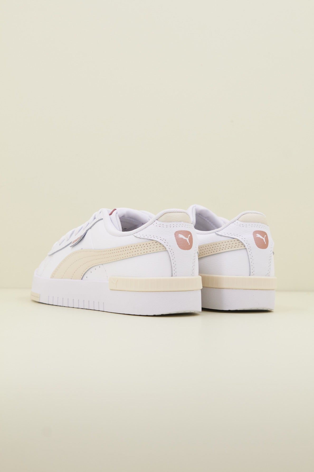 PUMA JADA RENEW en color BLANCO (3)