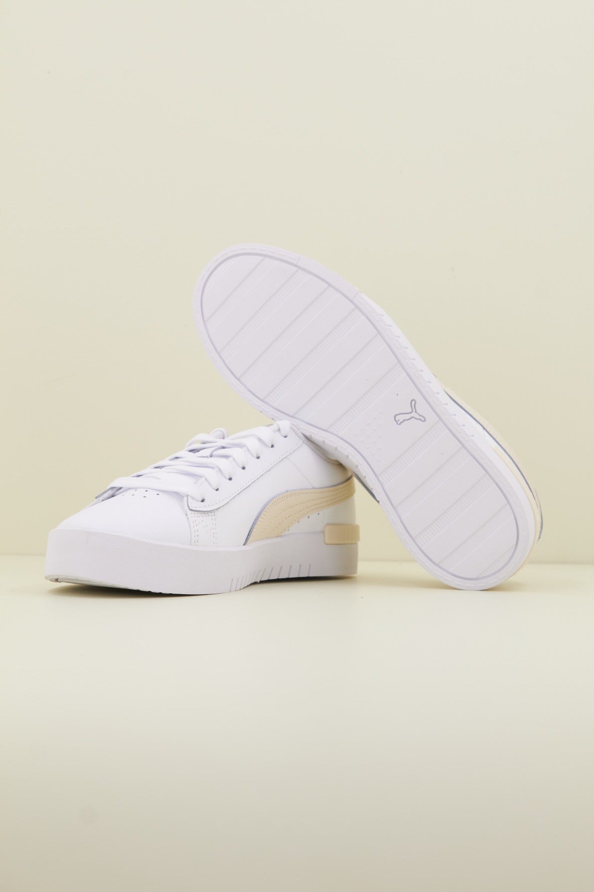 PUMA JADA RENEW en color BLANCO (4)