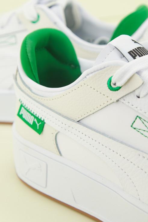 PUMA CARINA STREET WIP en color BLANCO (4)
