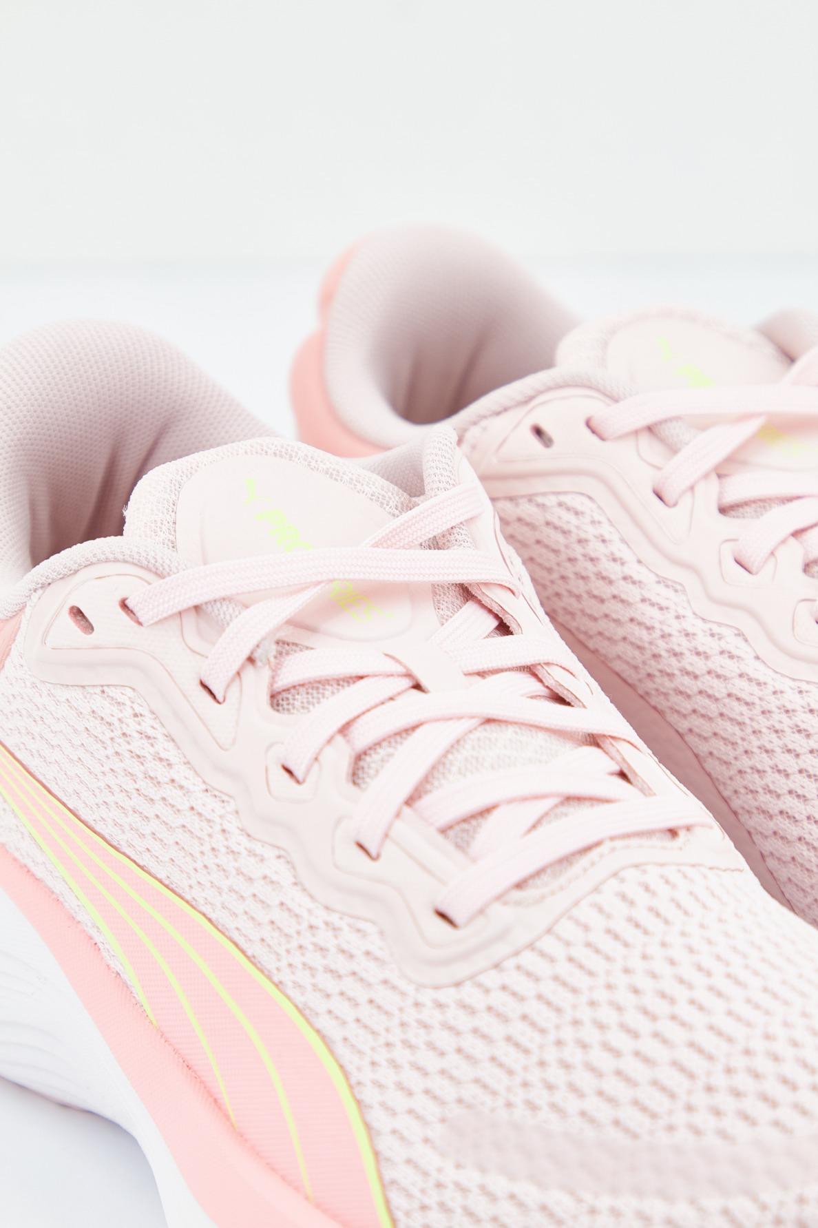 PUMA SCEND PRO en color ROSA (4)