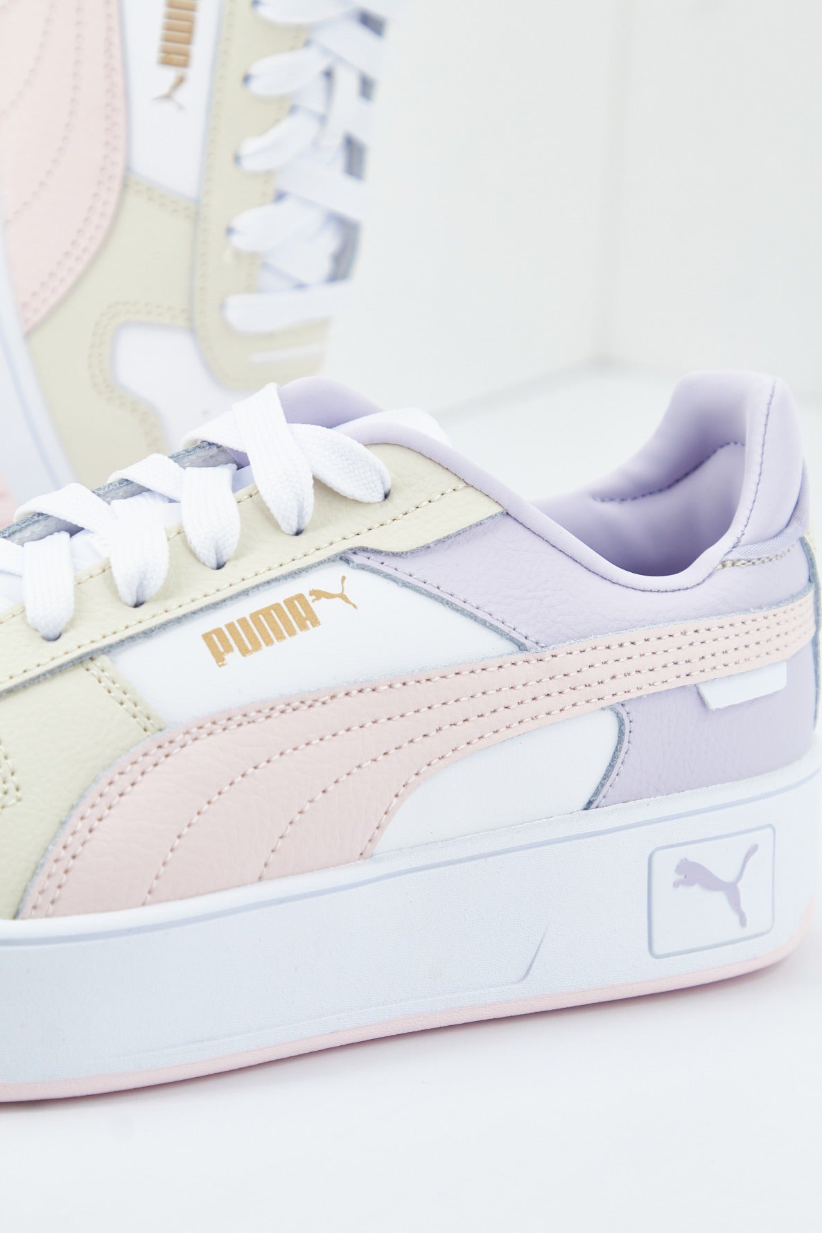 PUMA CARINA STREET en color BLANCO (4)