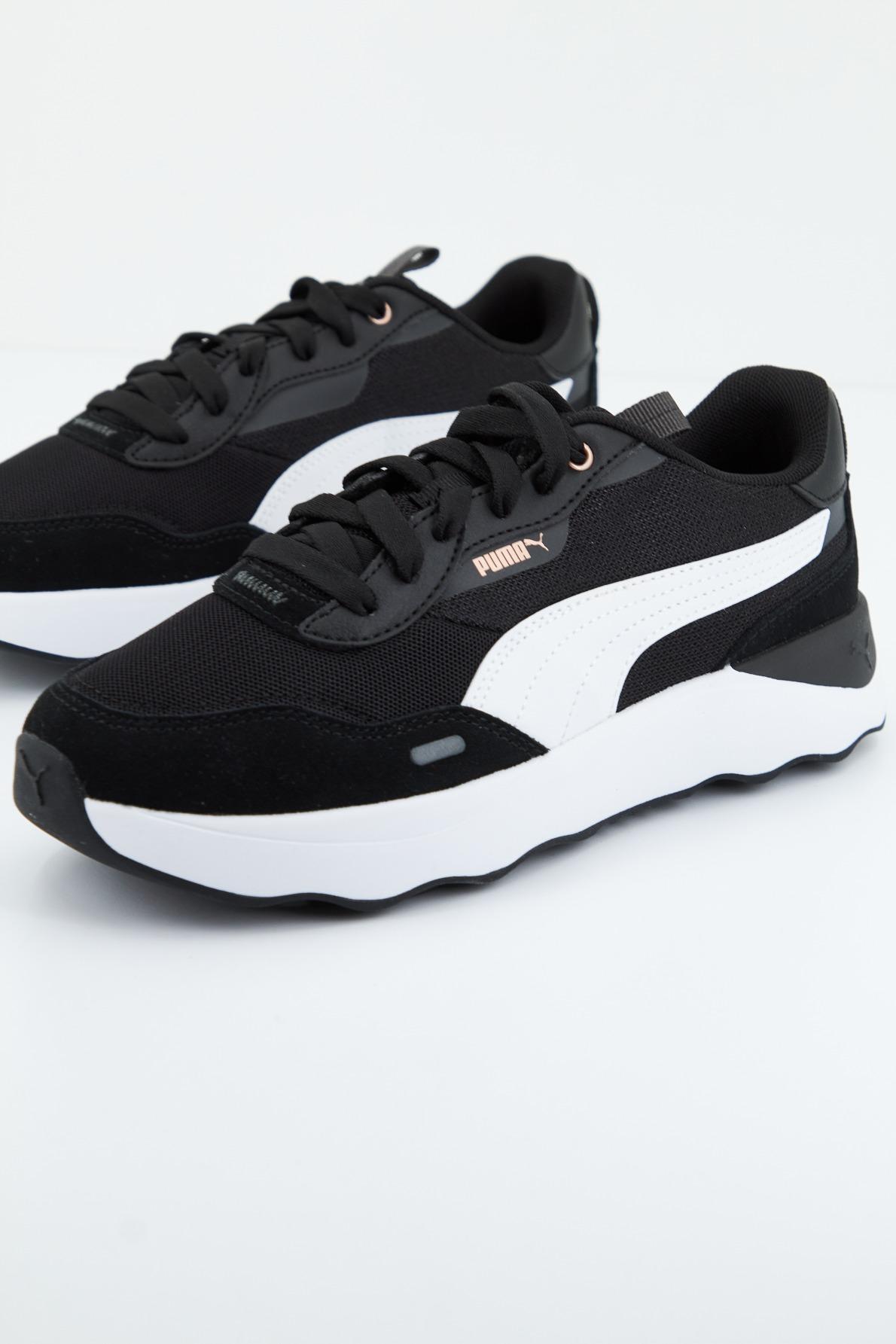 PUMA RUNTAMED PLATFORM en color NEGRO (2)