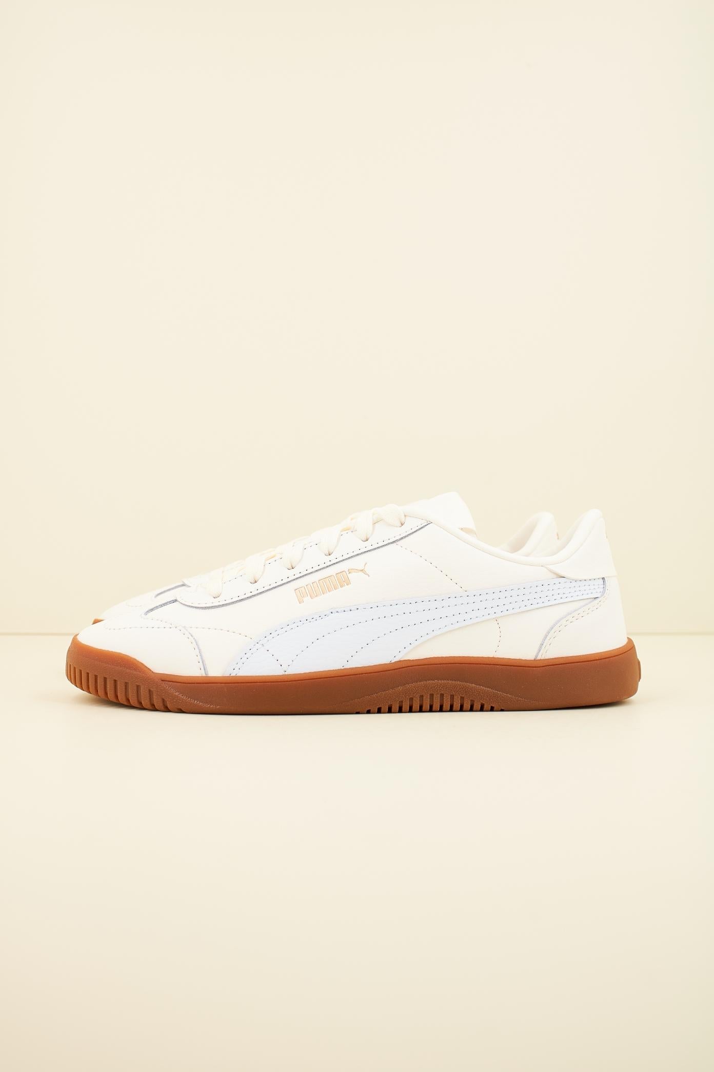 PUMA CLUB V en color BLANCO (1)