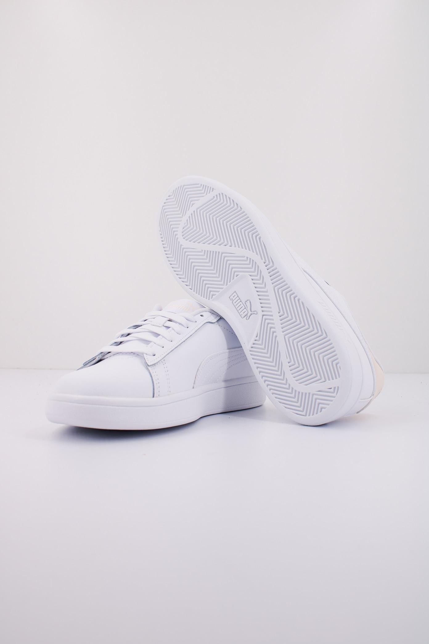 PUMA PUMA SMASH . en color BLANCO (4)