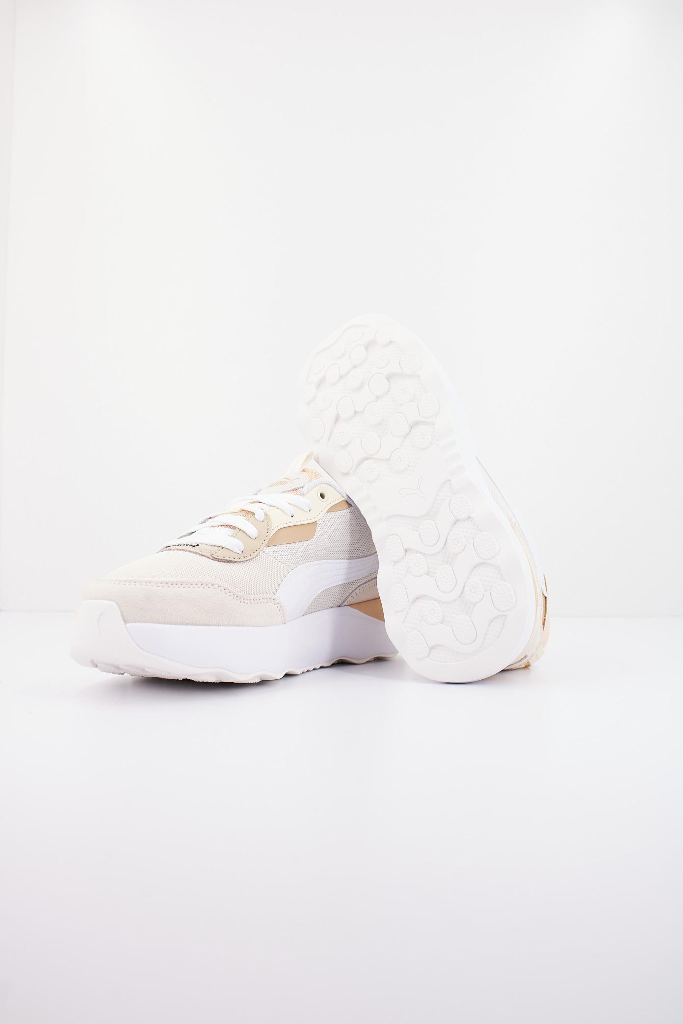 PUMA RUTAMED PLATFORM en color BEIS (4)
