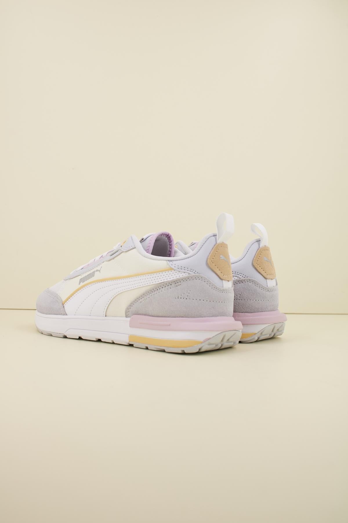 PUMA PUMA R en color BLANCO (3)