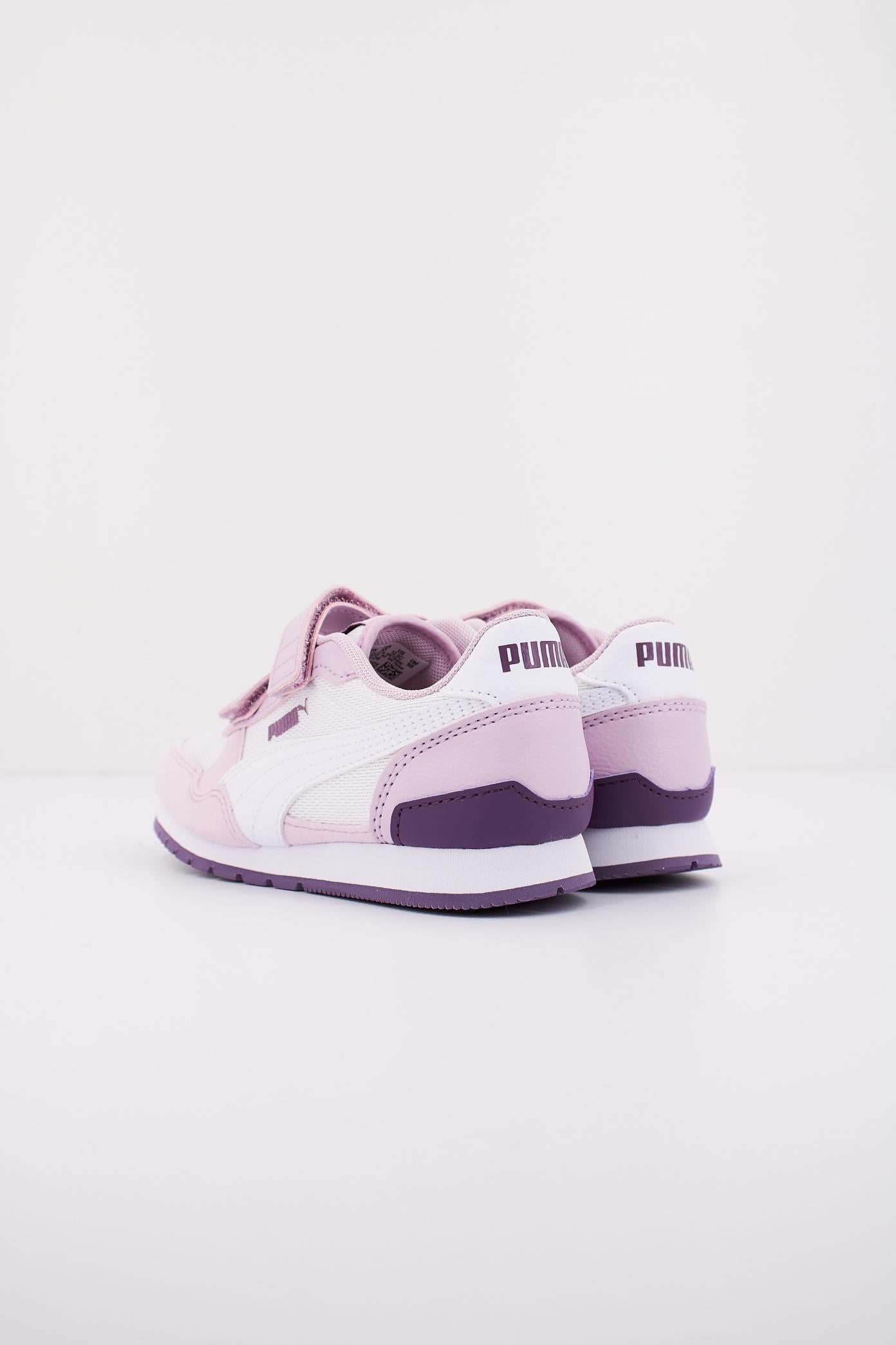 PUMA RUNNER V MESH en color ROSA (3)