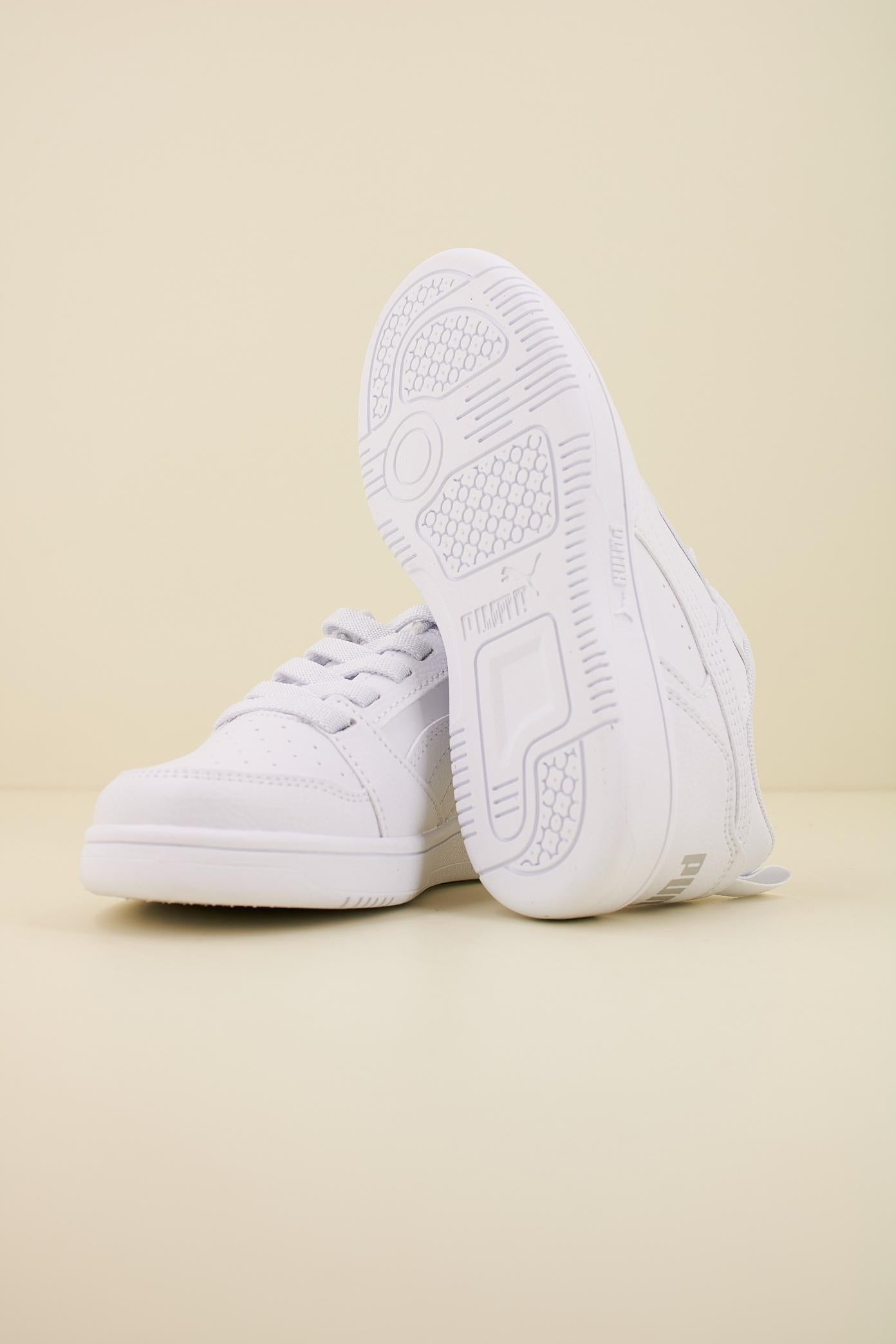 PUMA REBOUND V Lo A en color BLANCO (4)