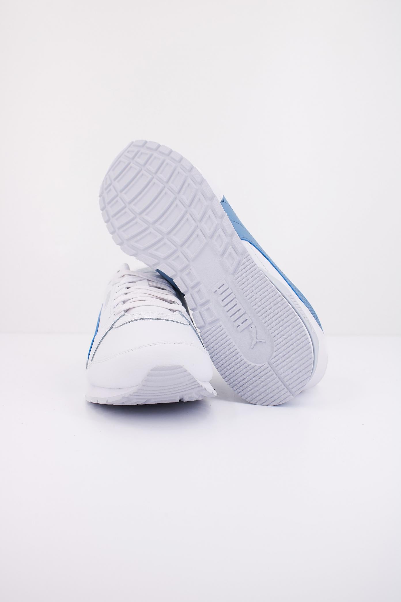 PUMA ST RUNNER V en color BLANCO (5)