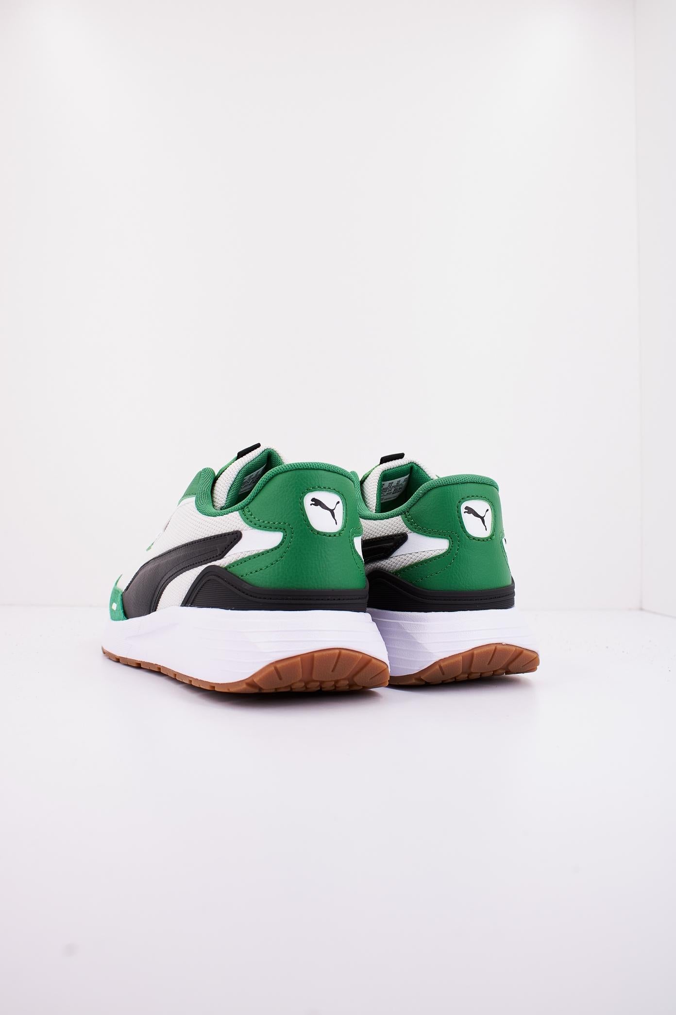 PUMA RUNTAMED PLUS en color VERDE (3)