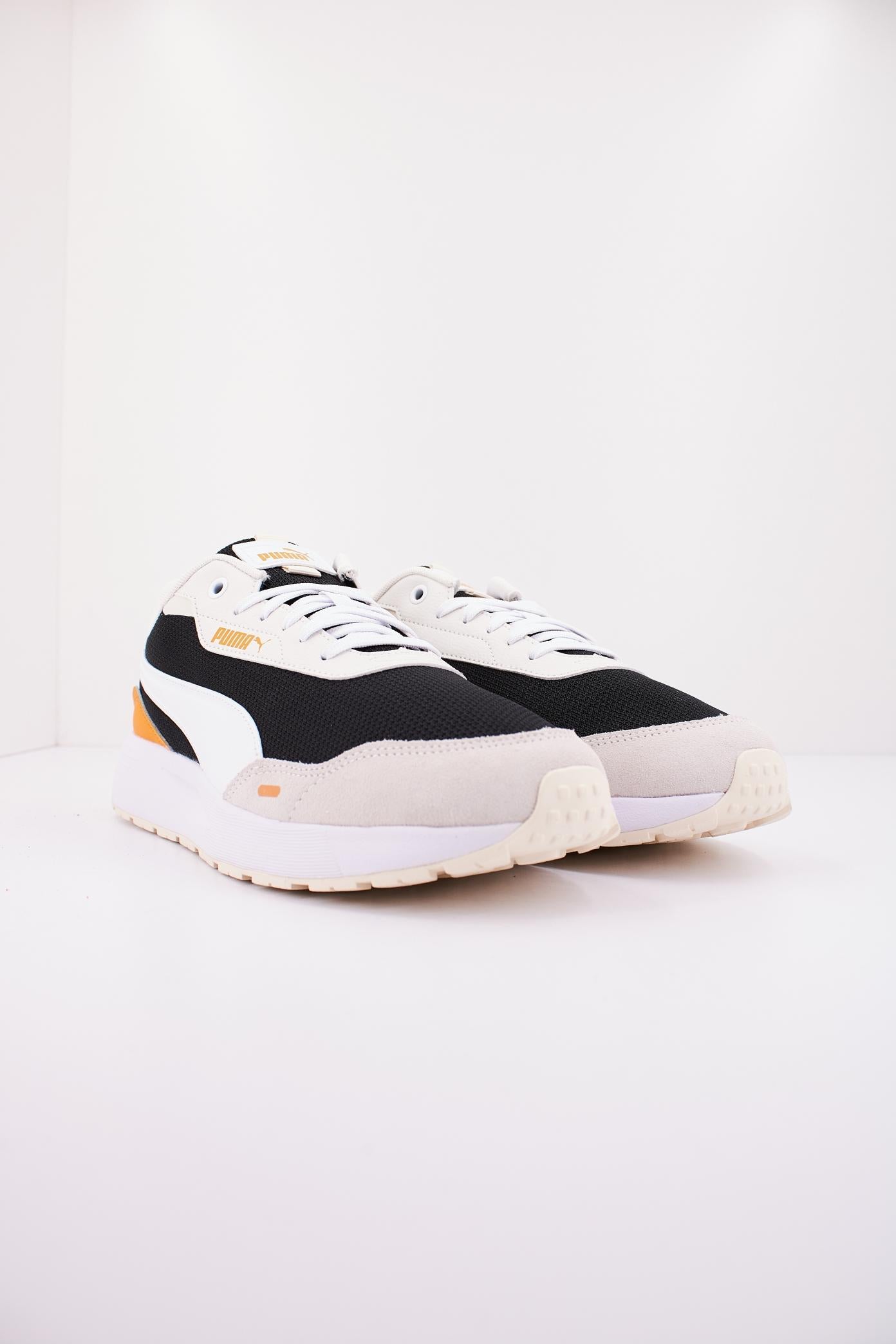 PUMA RUNTAMED en color BLANCO (2)
