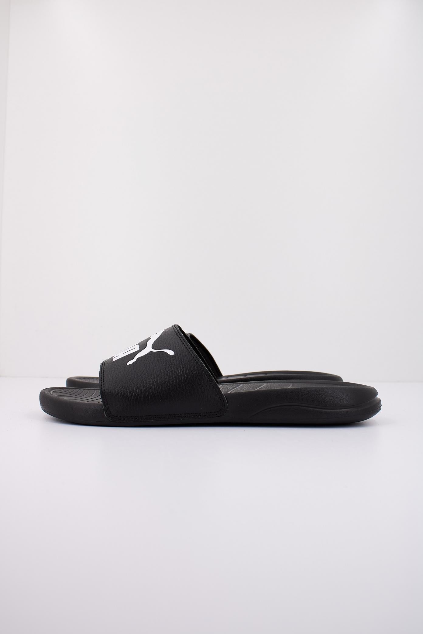 PUMA POPCAT en color NEGRO (1)