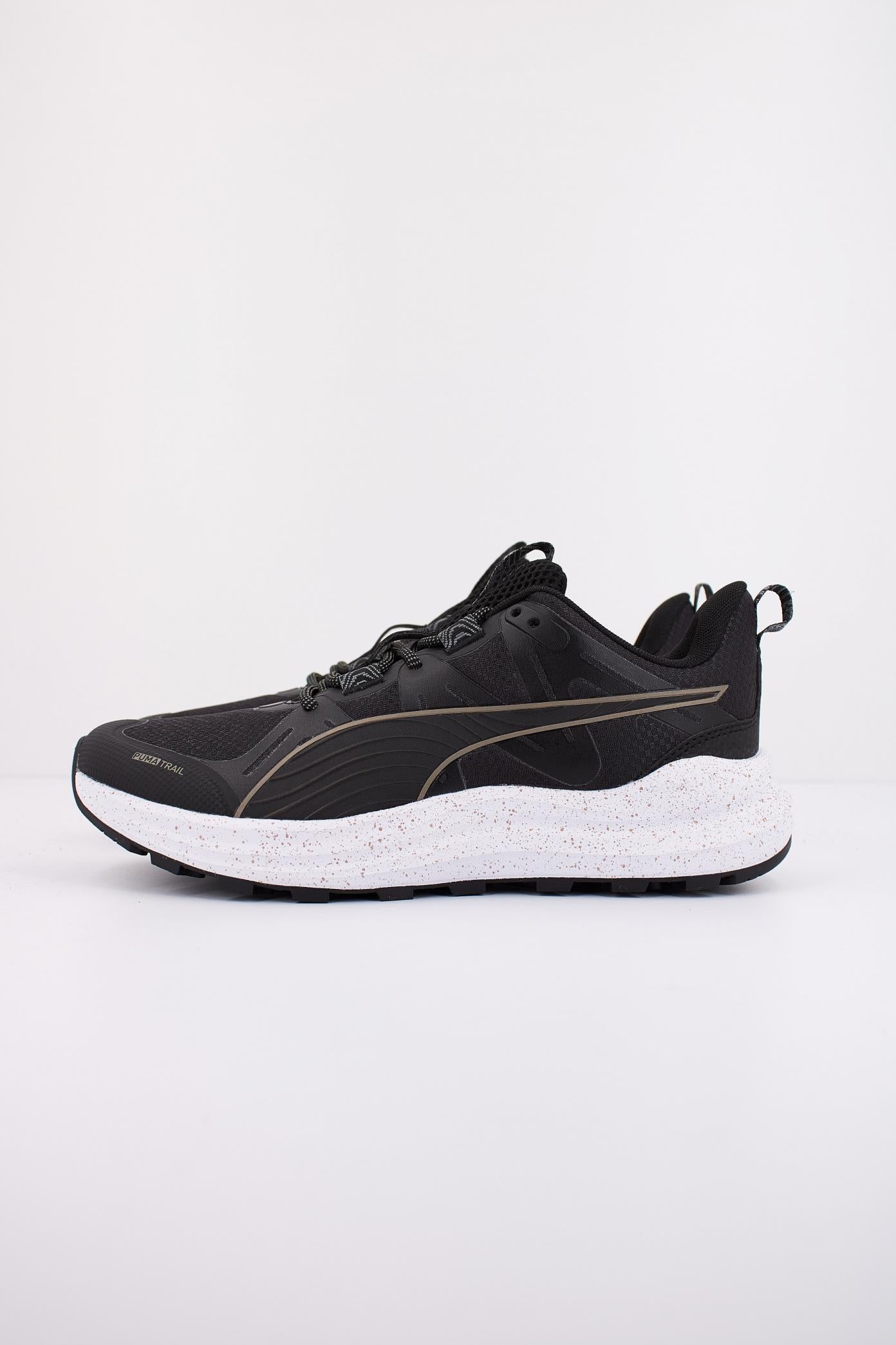 PUMA REFLECT LITE TRAIL en color NEGRO (1)