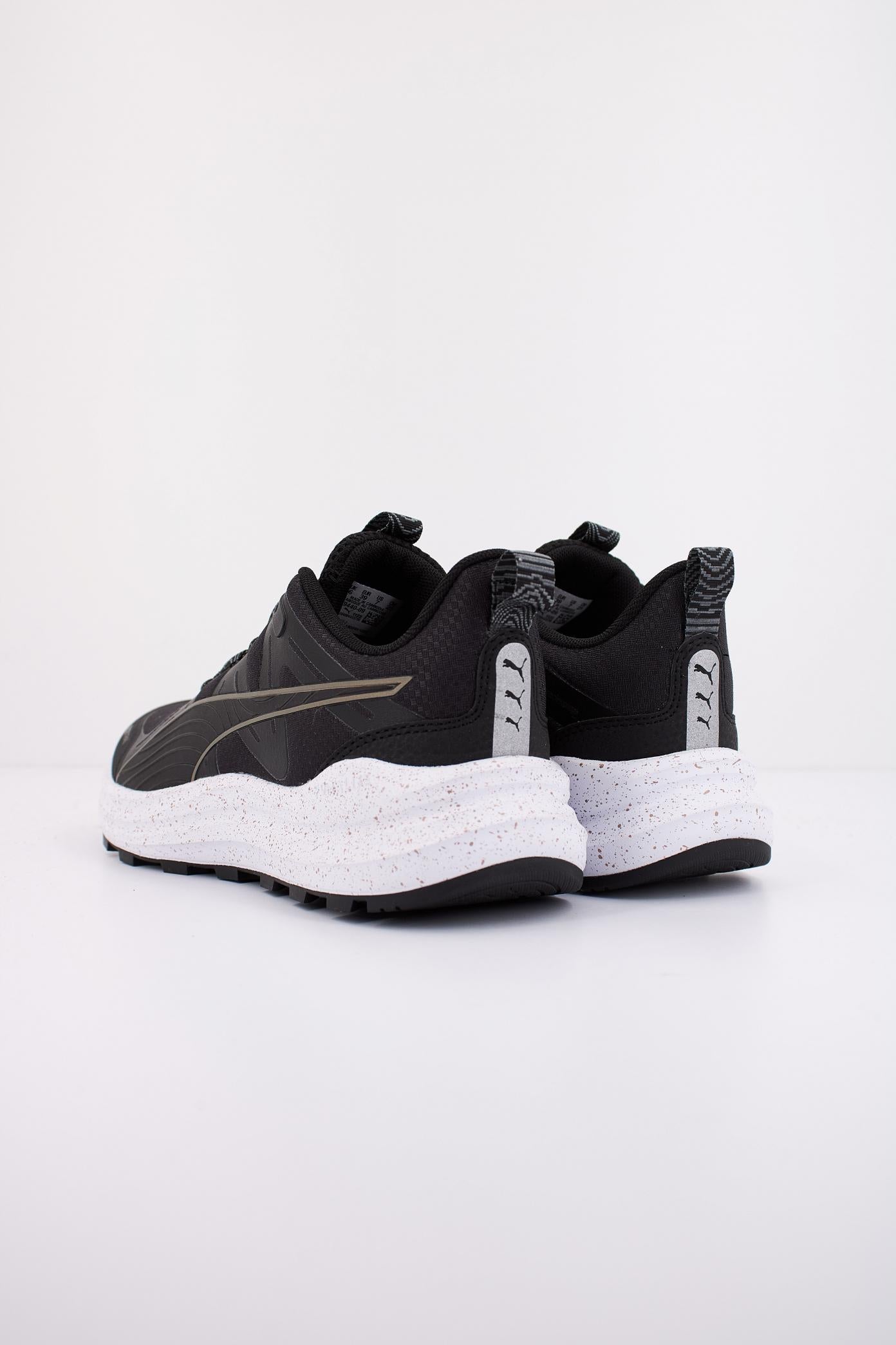 PUMA REFLECT LITE TRAIL en color NEGRO (3)