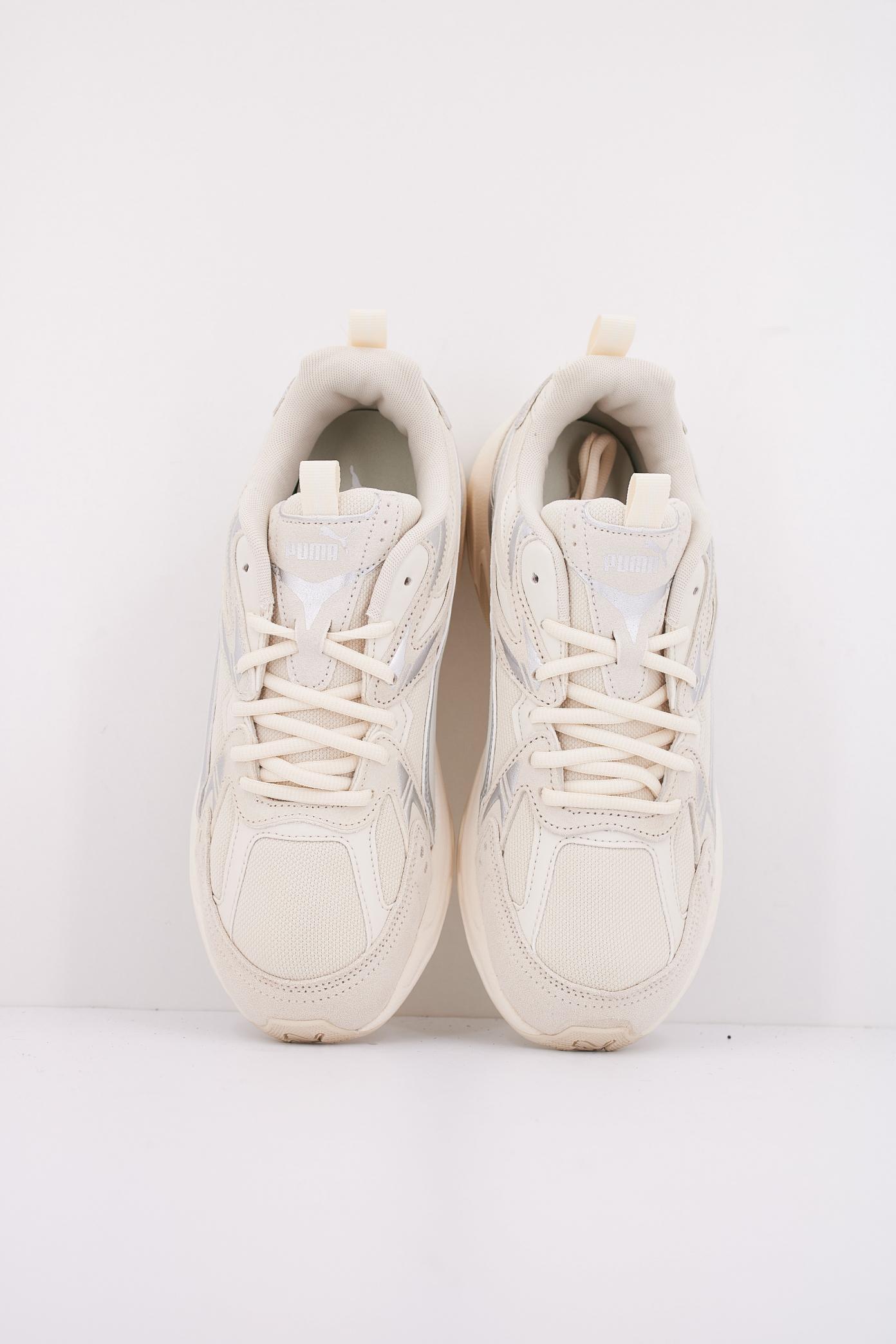 PUMA MILENIO TECH SUEDE en color BLANCO (3)