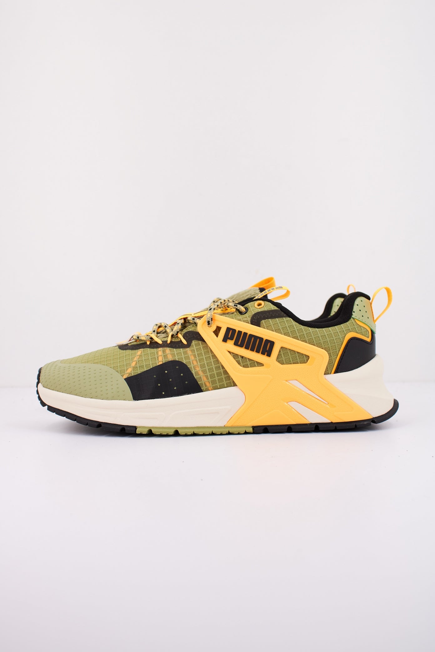 PUMA PACER + TRAIL en color VERDE (1)