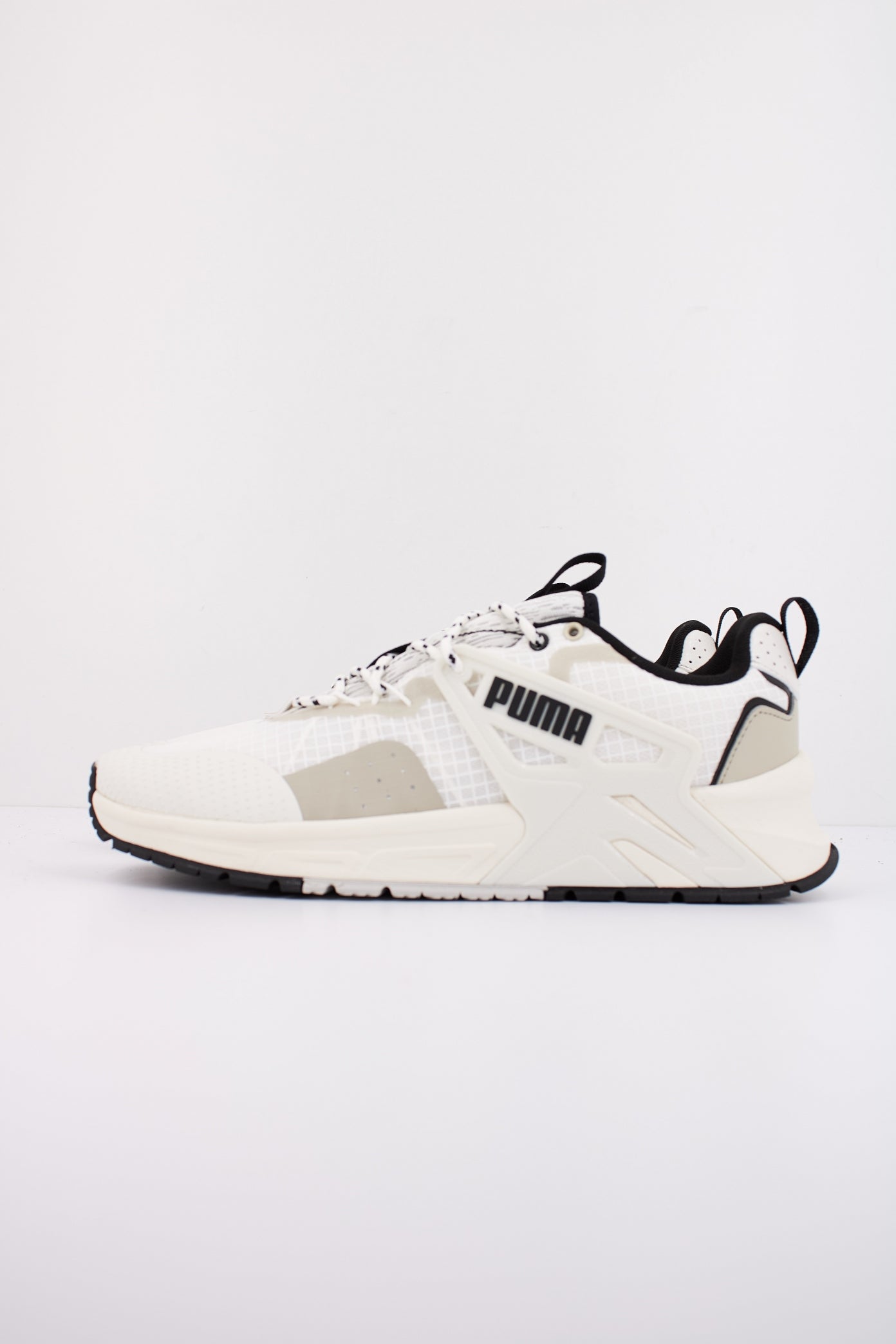 PUMA PACER + TRAIL en color BLANCO (1)