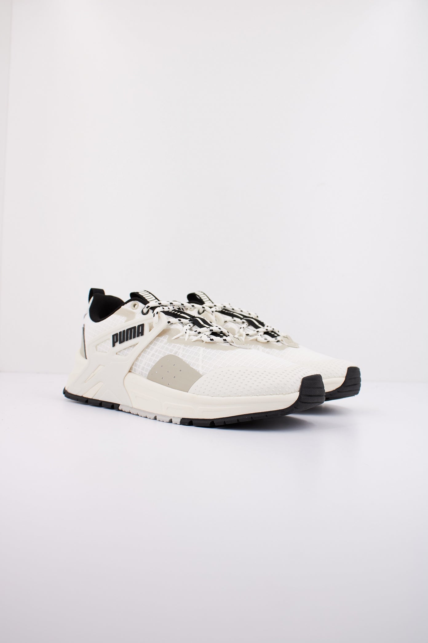 PUMA PACER + TRAIL en color BLANCO (2)