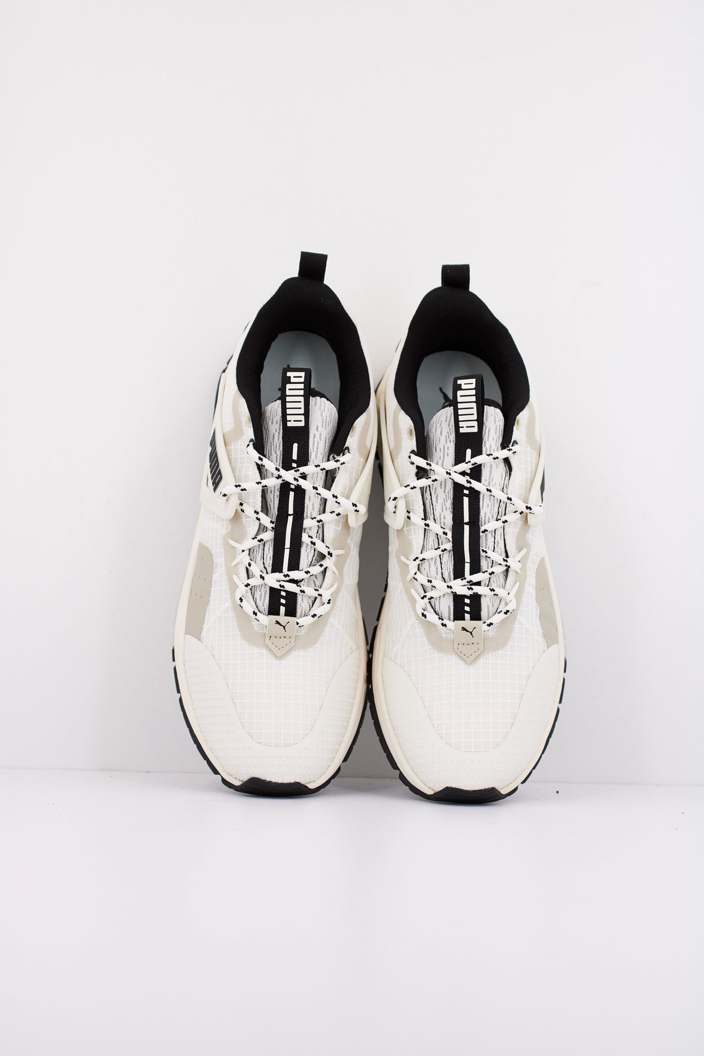 PUMA PACER + TRAIL en color BLANCO (3)