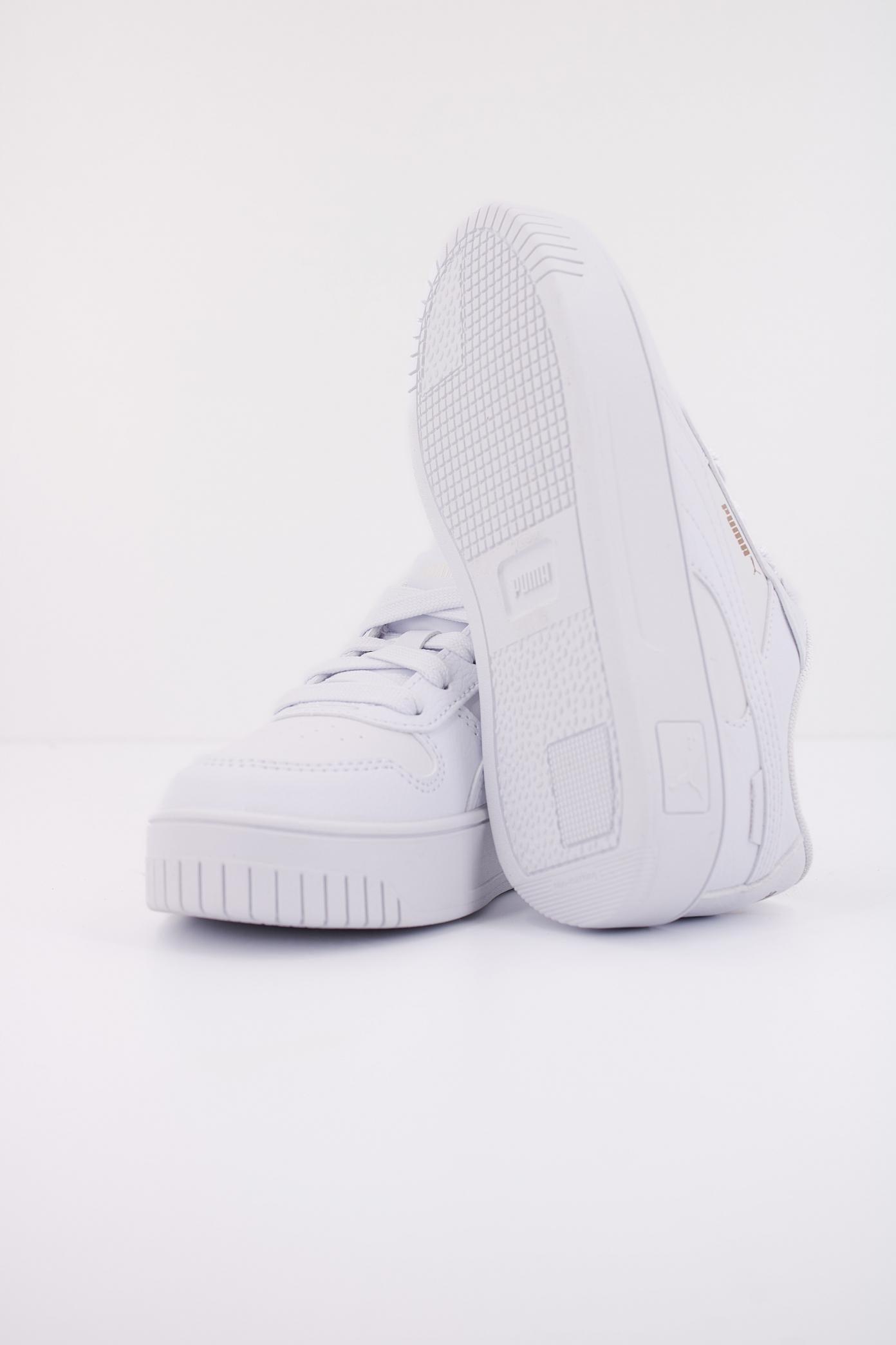PUMA CARINA STREET PS en color BLANCO (5)