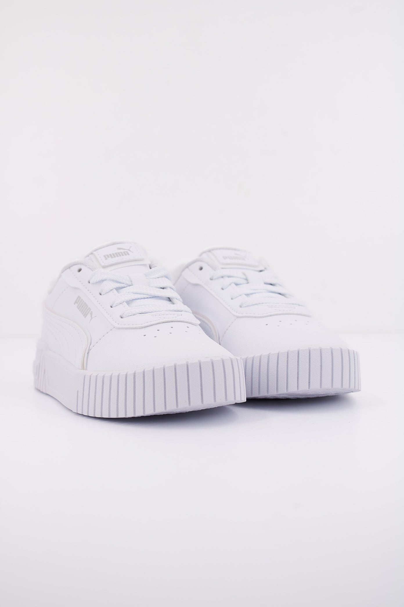 PUMA CARINA . HOLO . PS en color BLANCO (2)