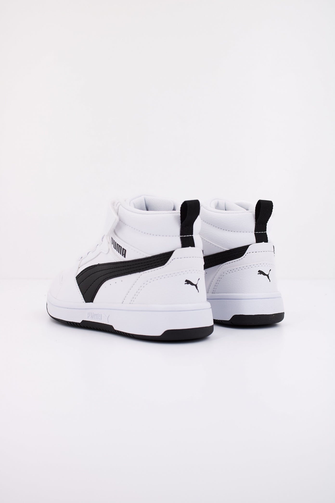 PUMA REBOUND V MID AC+ PS en color BLANCO (4)