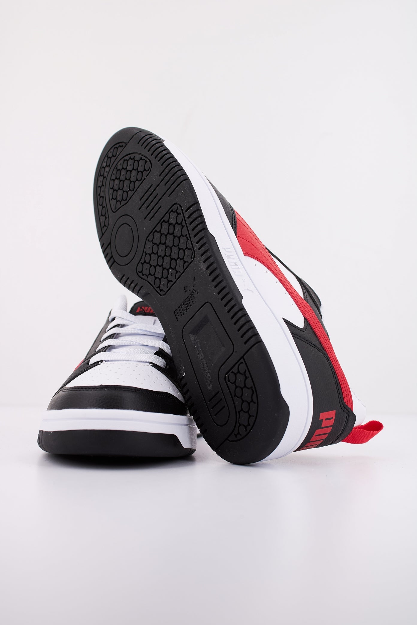 PUMA REBOUND V LO JR en color BLANCO (5)