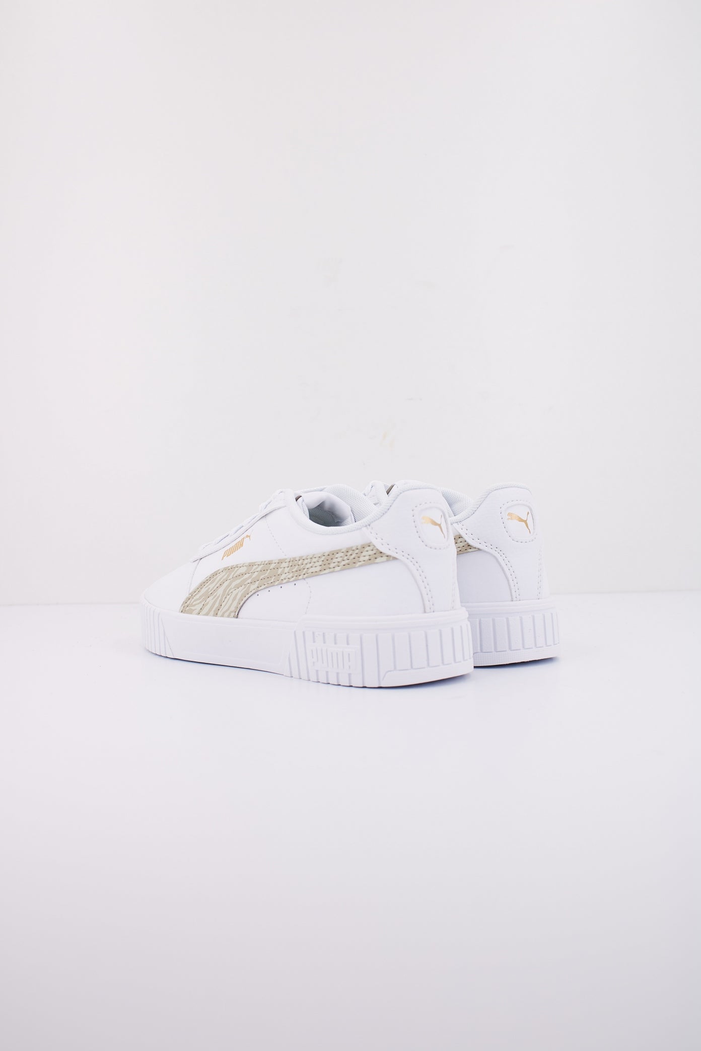 PUMA CARINA . ZEBRA JR en color BLANCO (4)