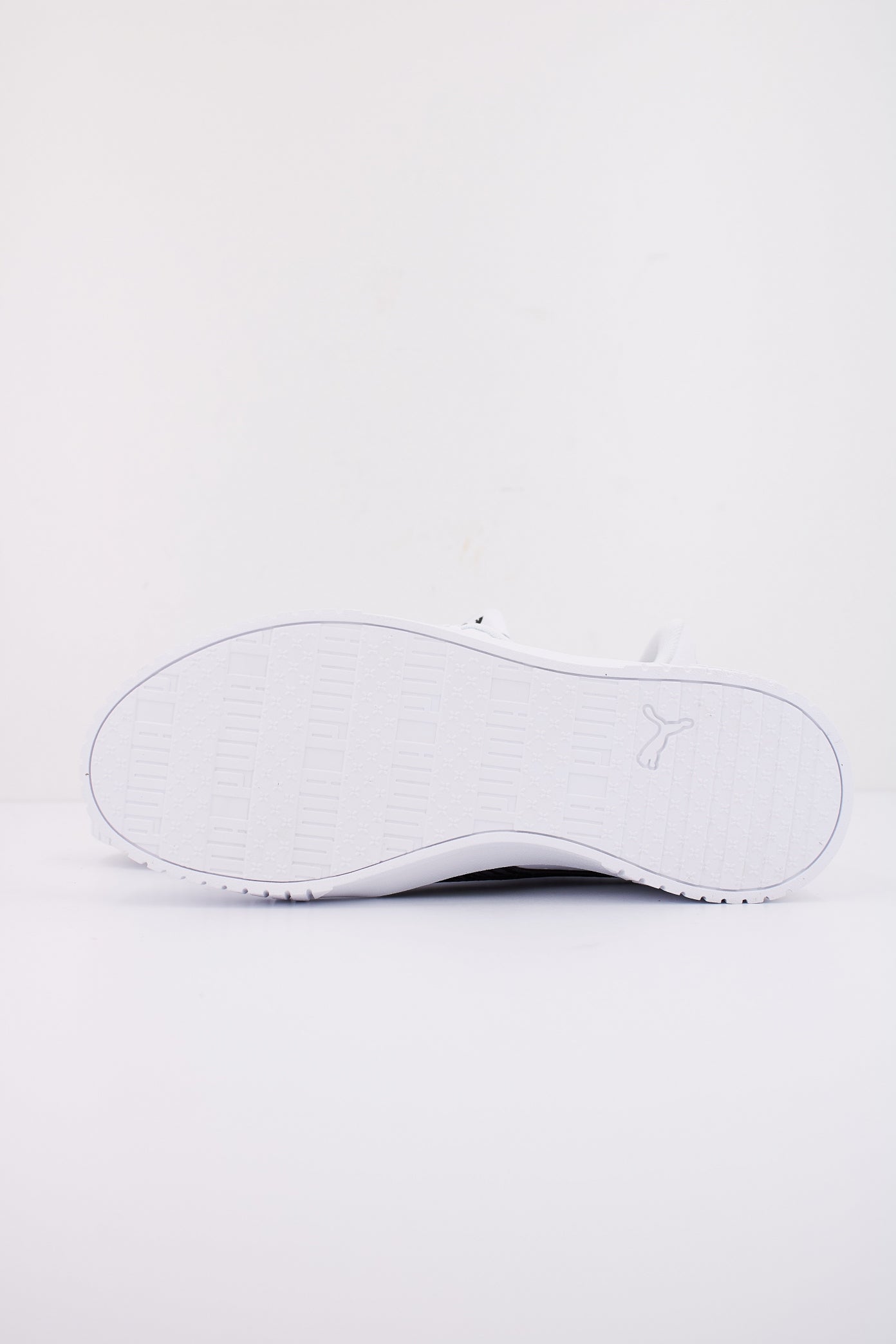PUMA CARINA . ZEBRA JR en color BLANCO (5)