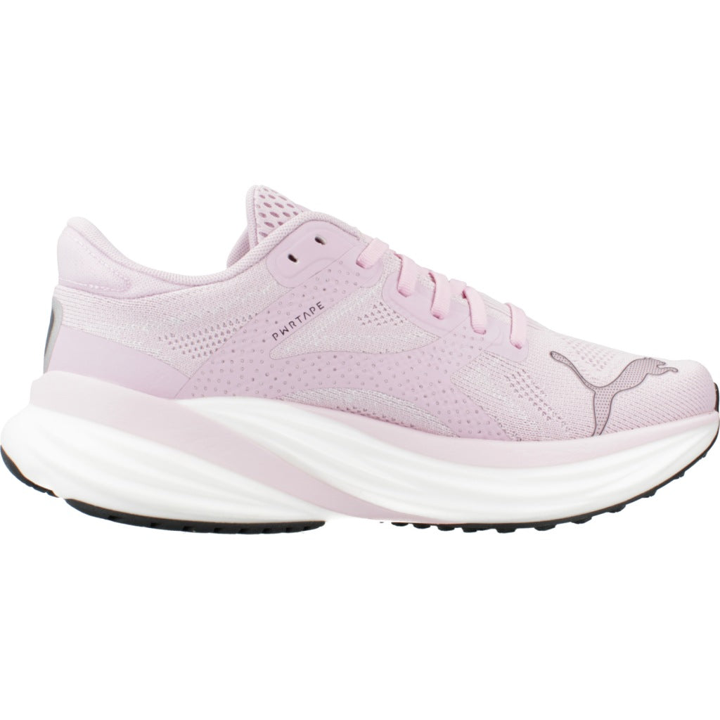 PUMA MAGNIFY NITRO WNS en color ROSA (4)