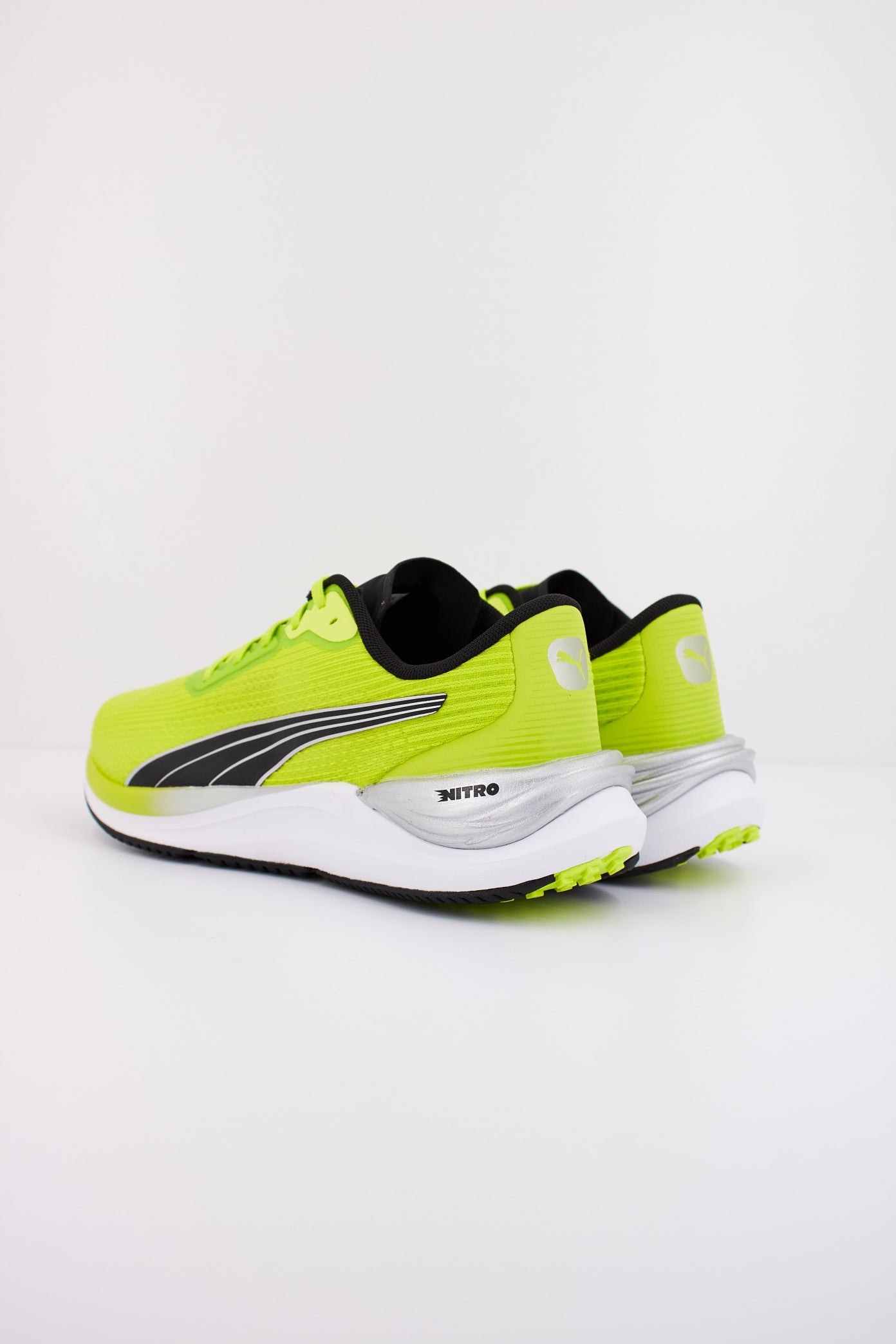 PUMA ELECTRIFY NITRO en color VERDE (4)