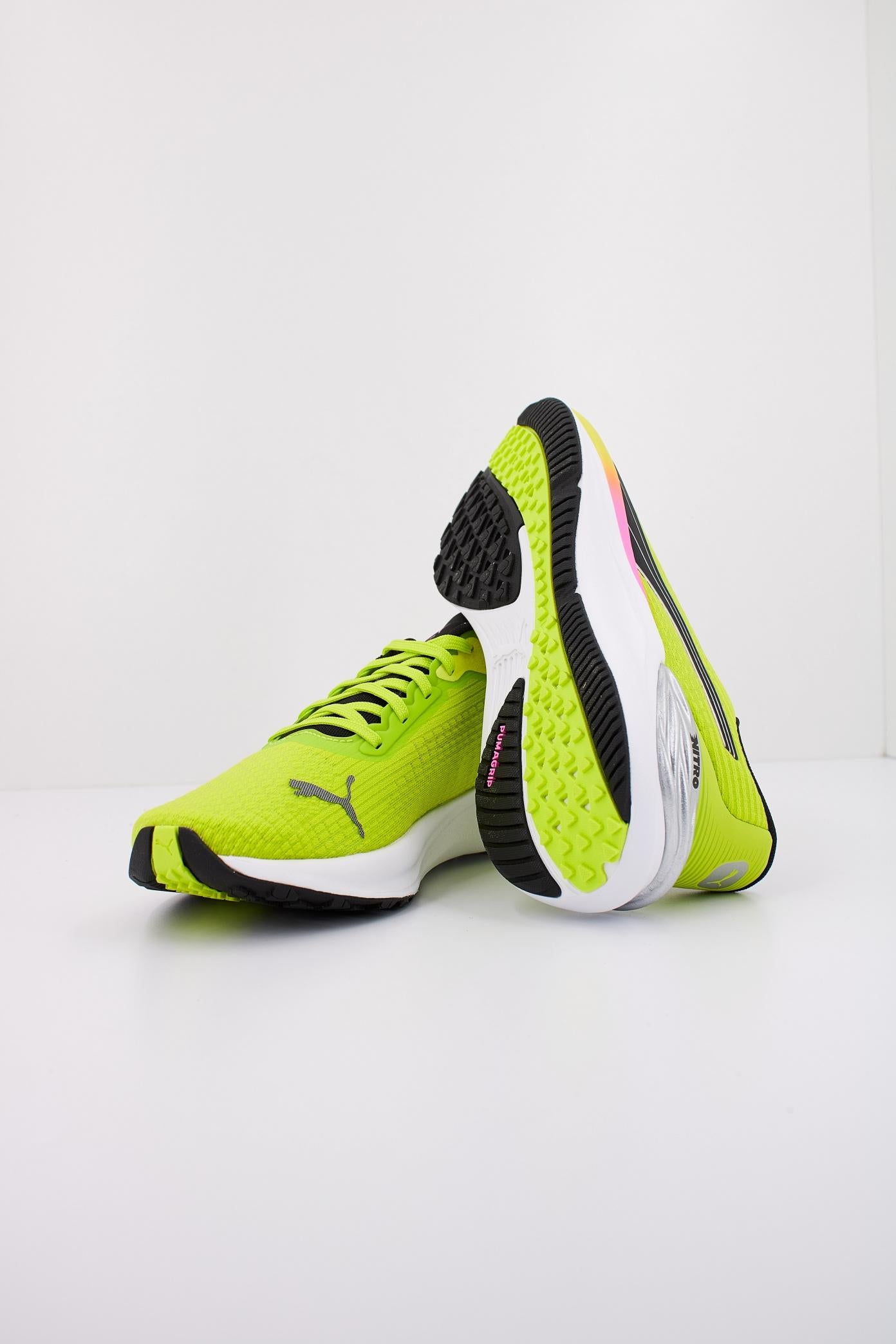 PUMA ELECTRIFY NITRO WNS en color VERDE (5)