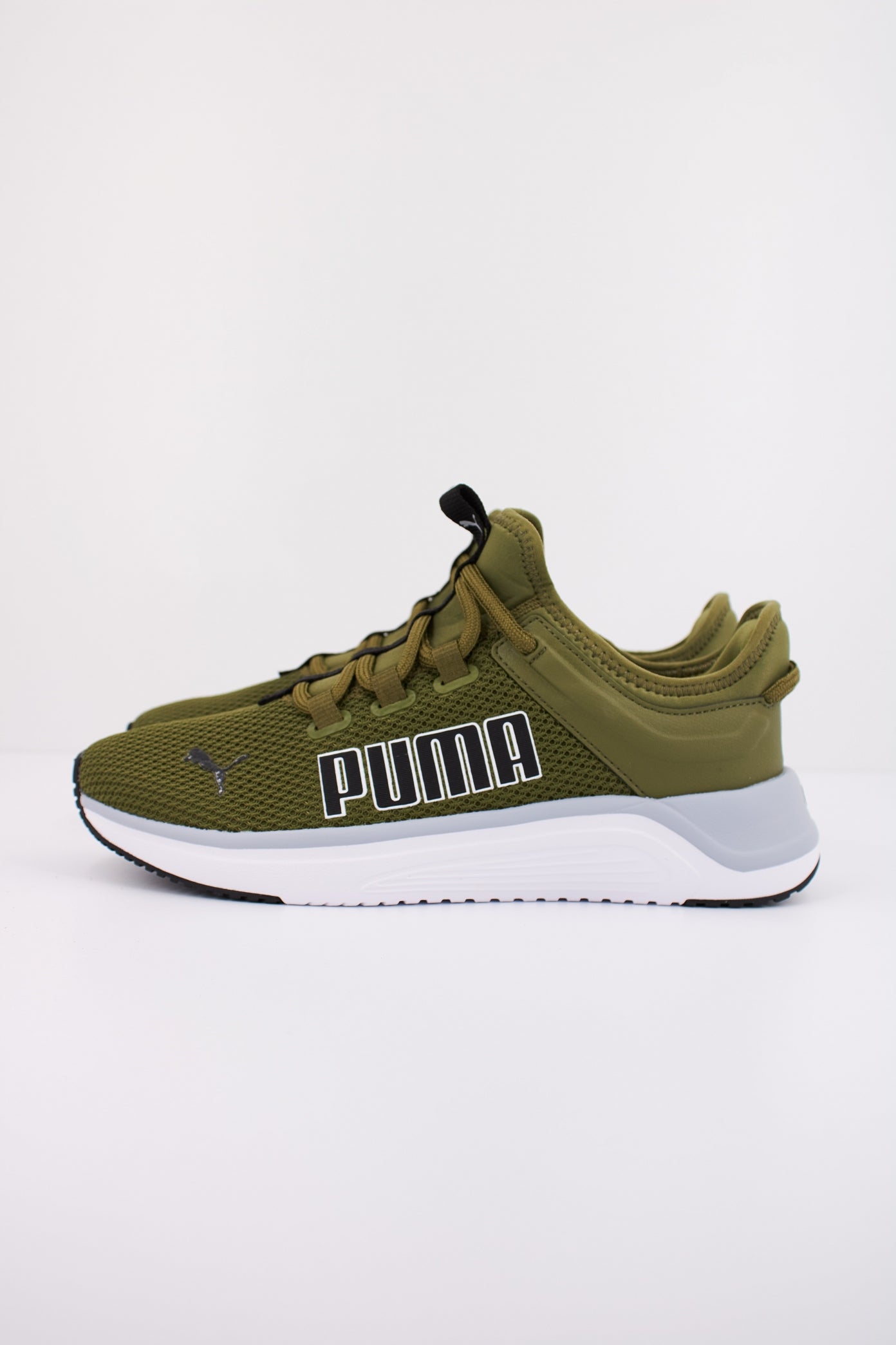 PUMA SOFTRIDE ASTRO SLIP en color VERDE (1)