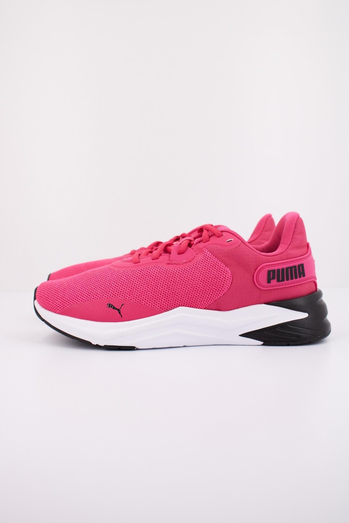 PUMA DISPERSE XT KNIT en color ROSA (1)