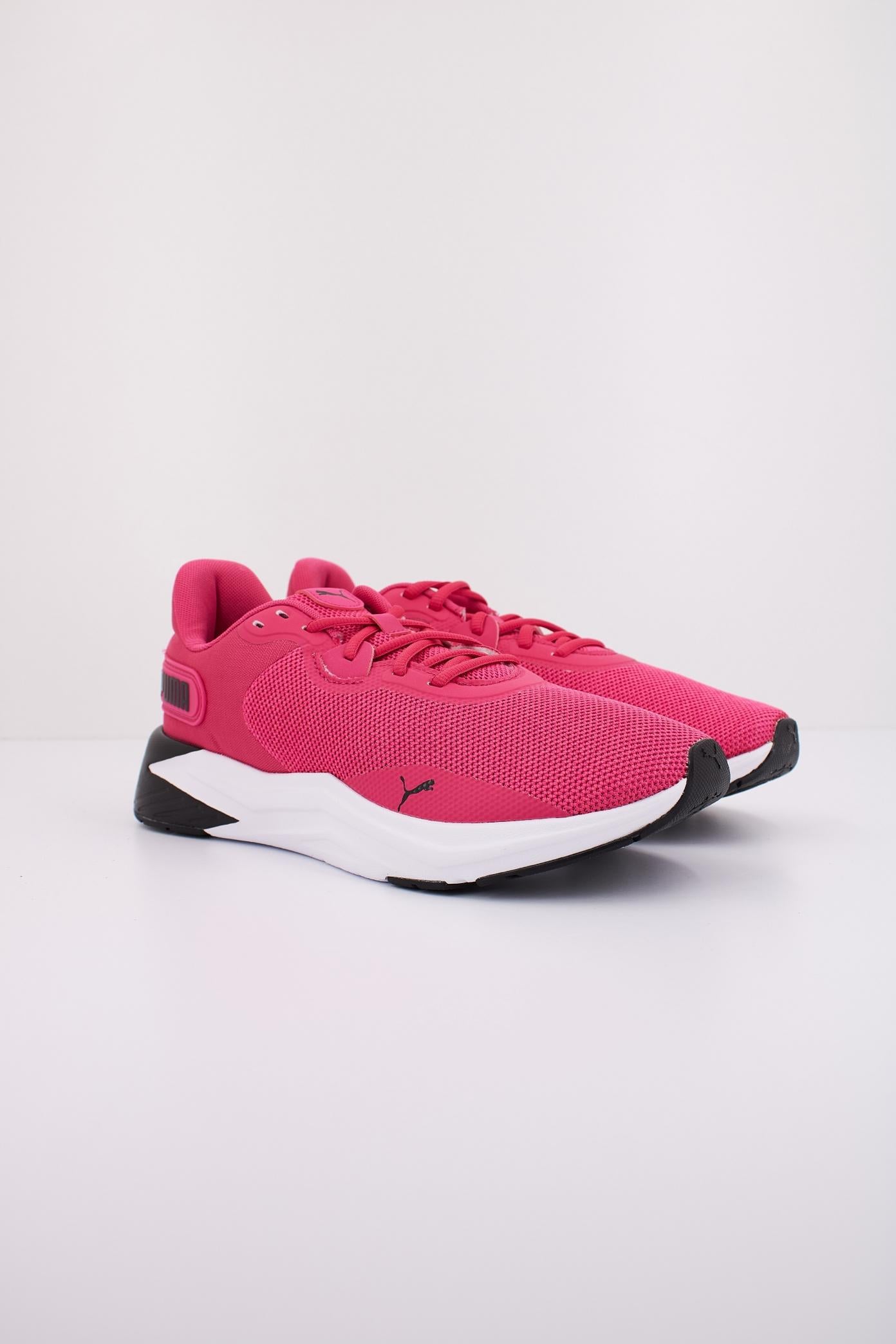 PUMA DISPERSE XT KNIT en color ROSA (2)