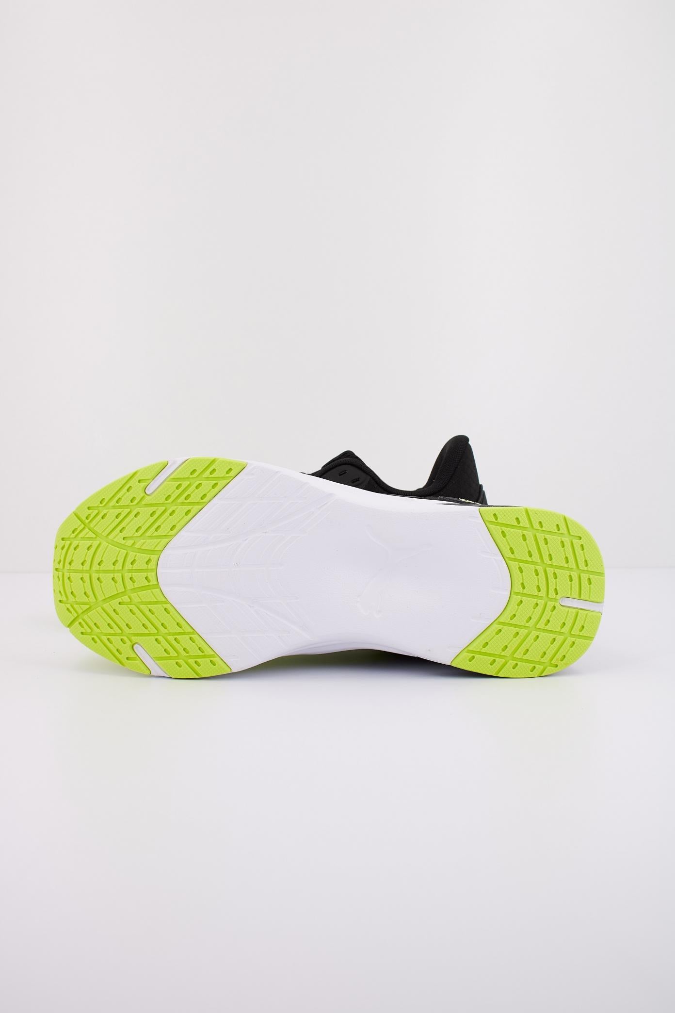 PUMA DISPERSE XT NEO FORCE en color VERDE (5)