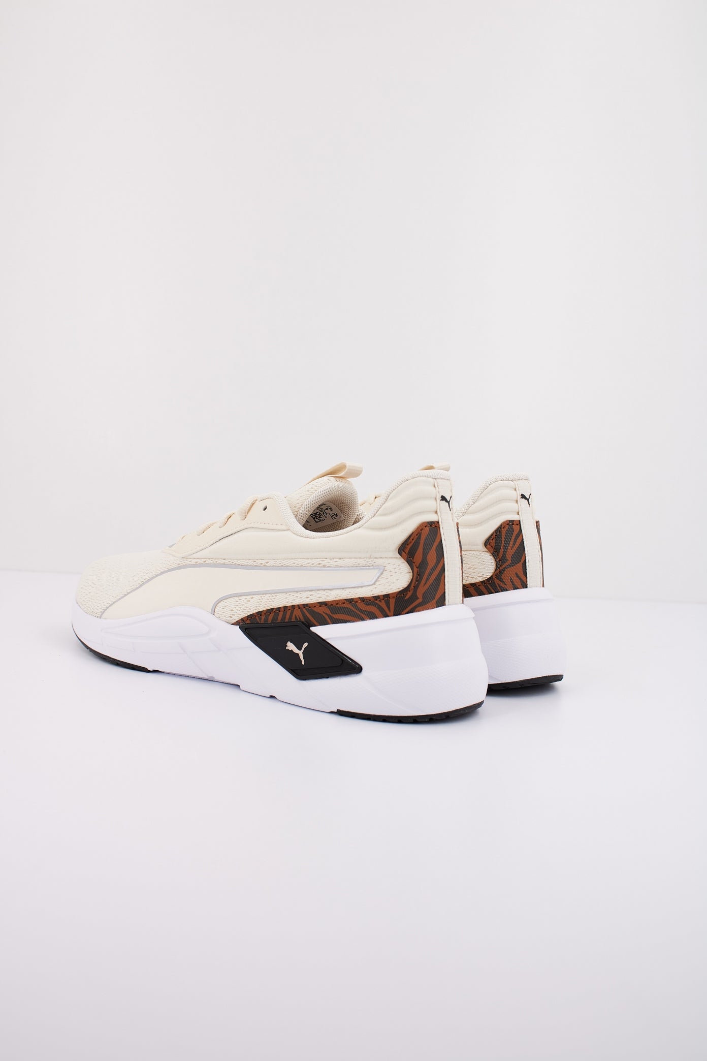 PUMA LEX WN'S ANIMAL REMIX en color BEIS (4)