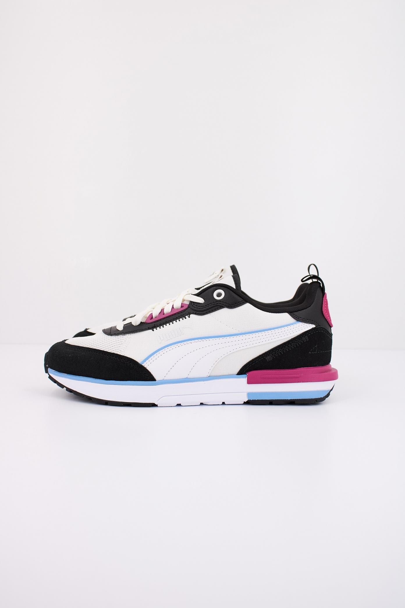 PUMA R en color BLANCO (1)