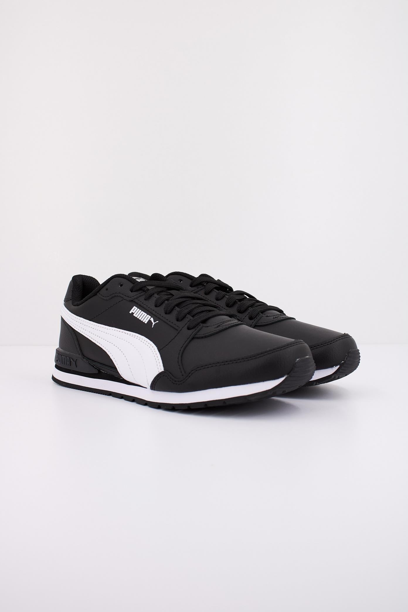 PUMA ST RUNNER V L en color NEGRO (2)