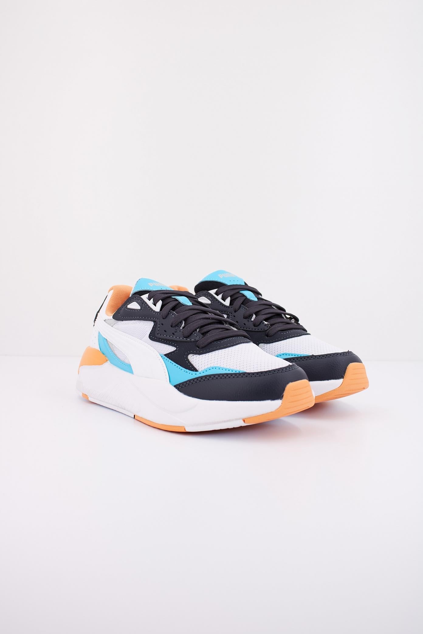 PUMA X-RAY SPEED JR en color AZUL (2)