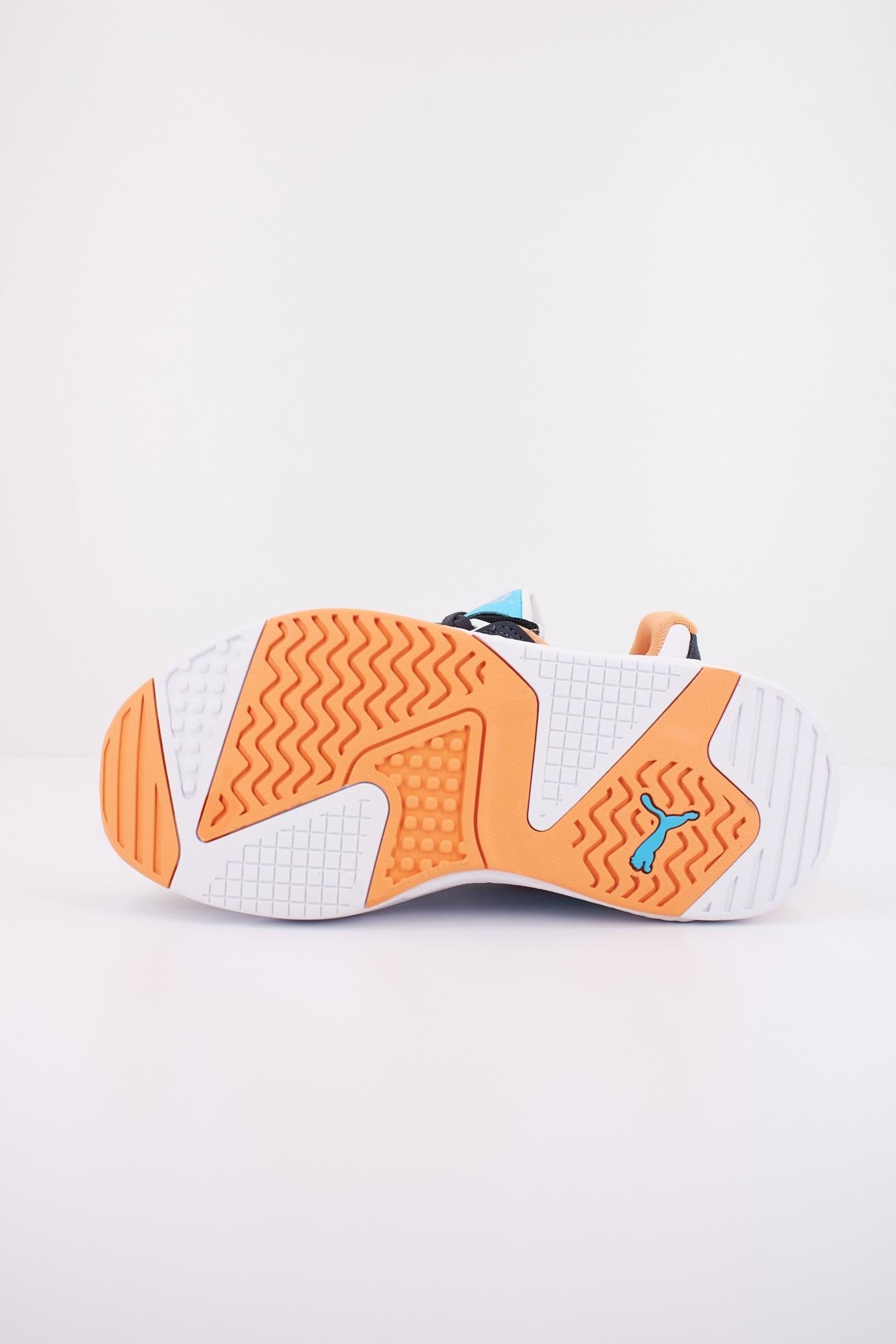 PUMA X-RAY SPEED JR en color AZUL (5)