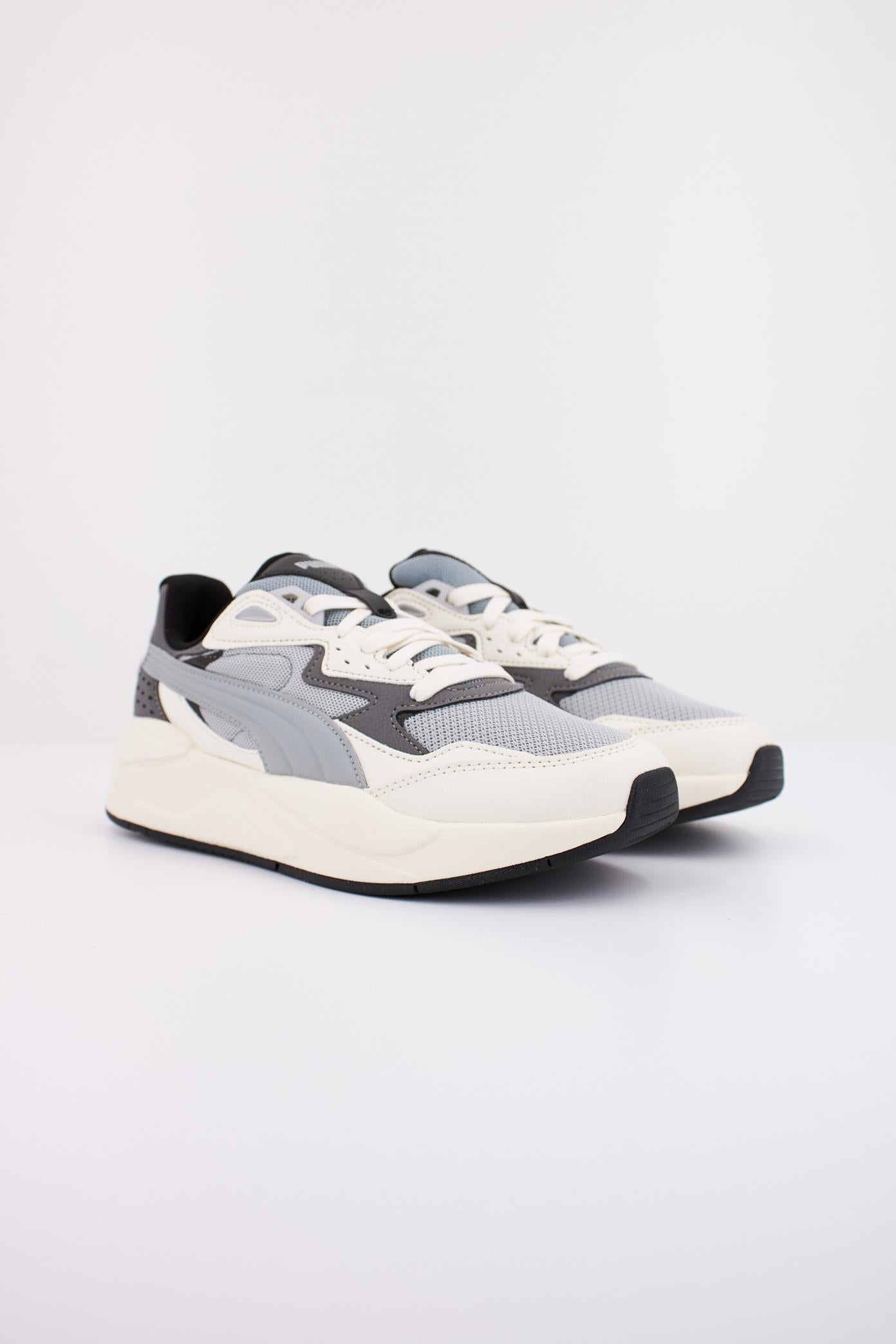 PUMA X-RAY SPEED JR en color GRIS (2)