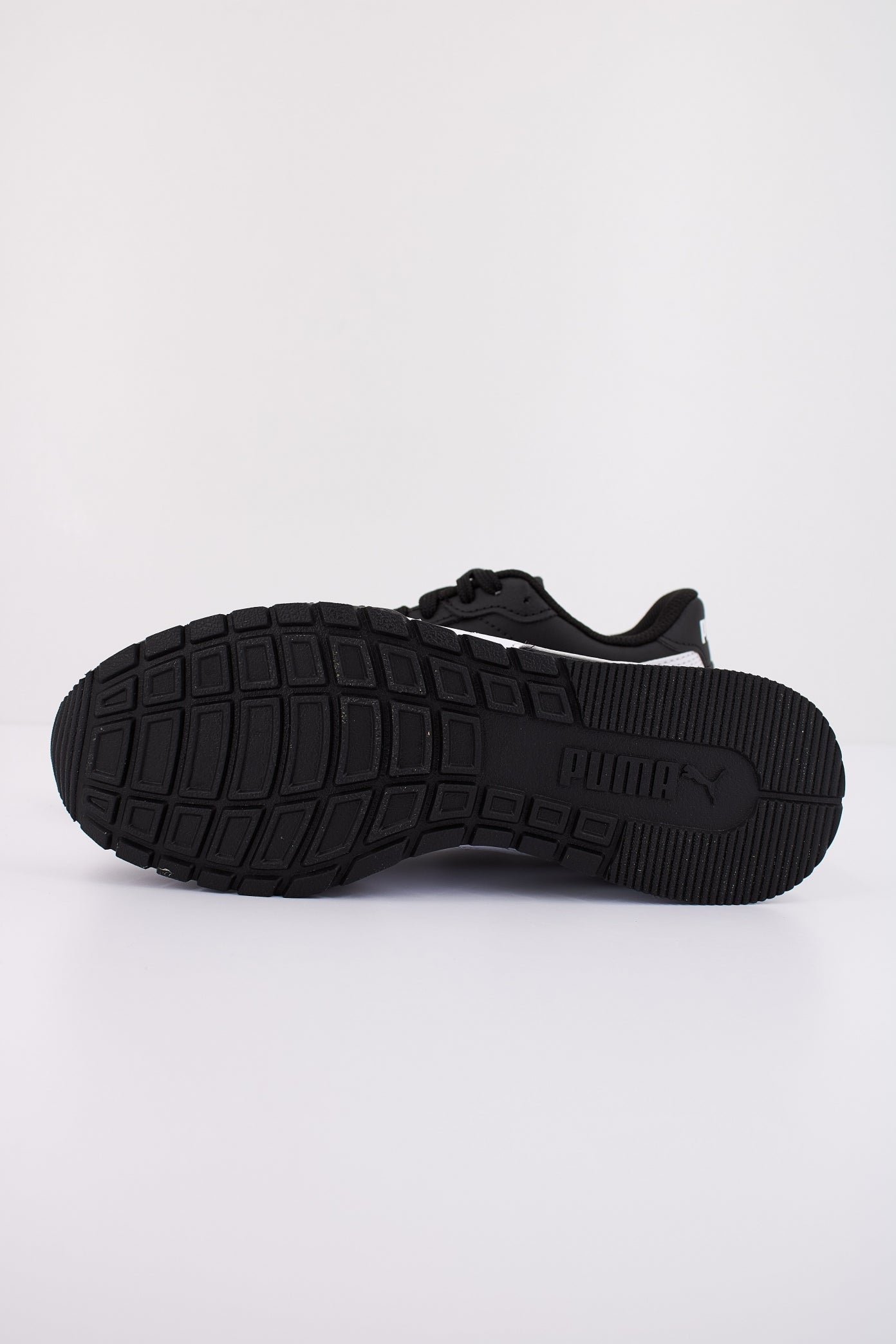 PUMA ST RUNNER V L JR en color NEGRO (5)